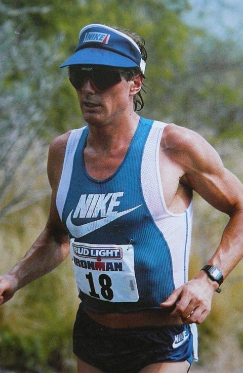 rok 1986, Mark Allen si běží pro druhé místo v čase 8:36,03 dva týdny po vítězství v Nice